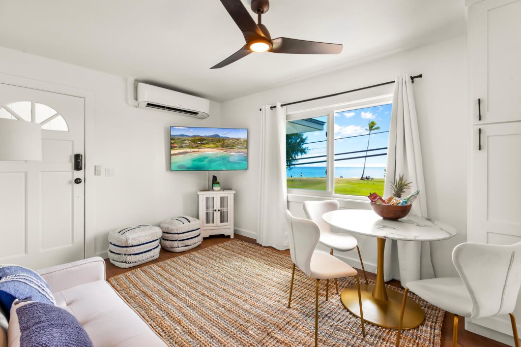Springwater 2 bedroom Oceanfront home