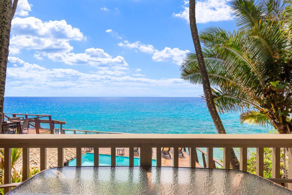 Palms 104 Oceanfront with Pool
