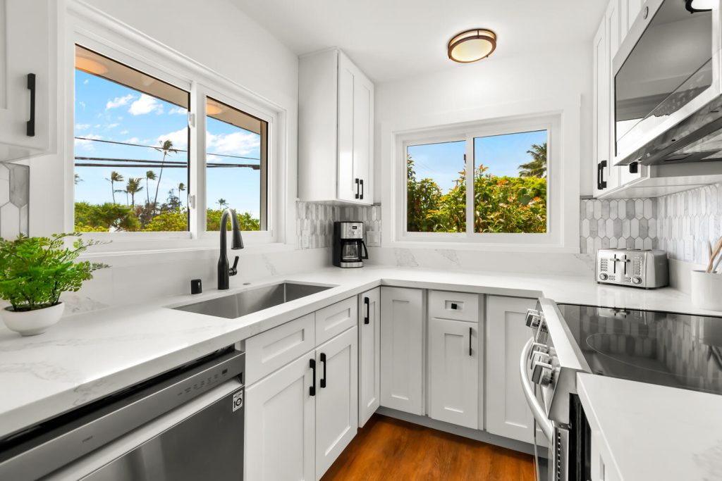 Springwater 2 bedroom Oceanfront home