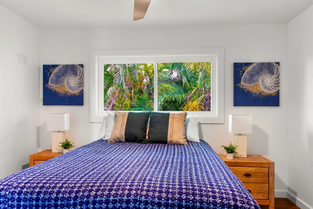 Springwater 2 bedroom Oceanfront home