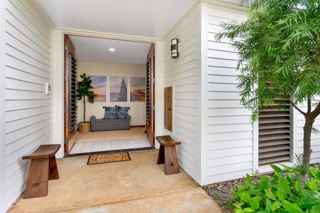 Kapili 52 Oceanfront Condo