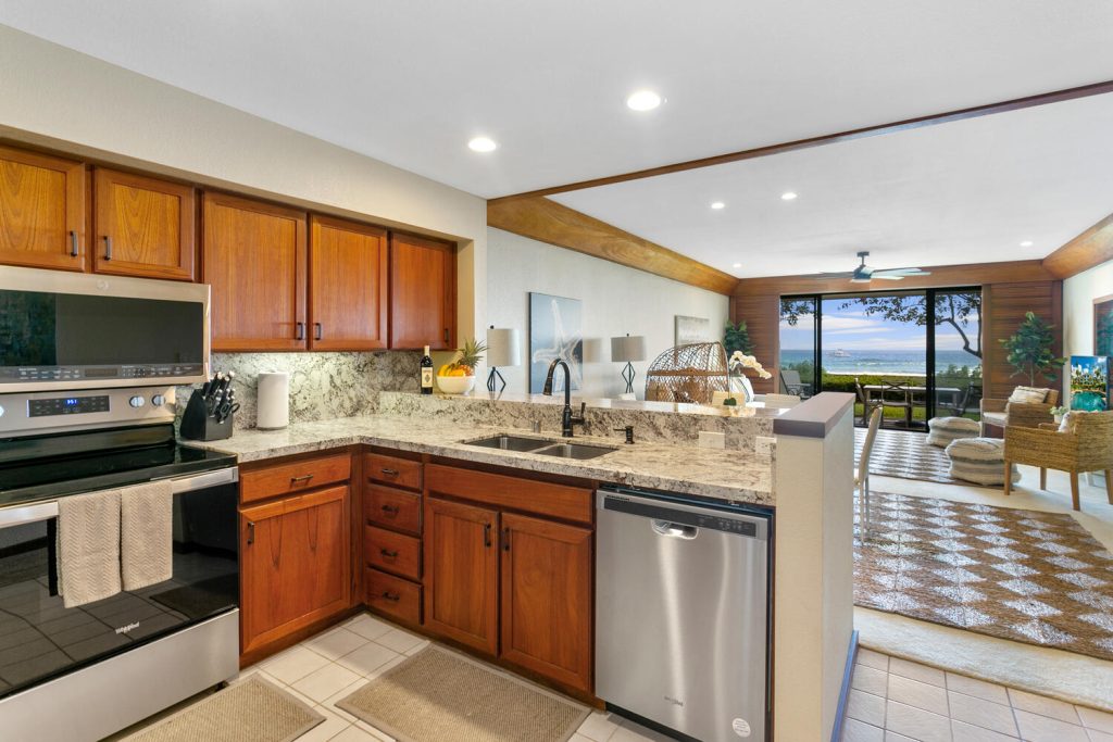 Kapili 52 Oceanfront Condo