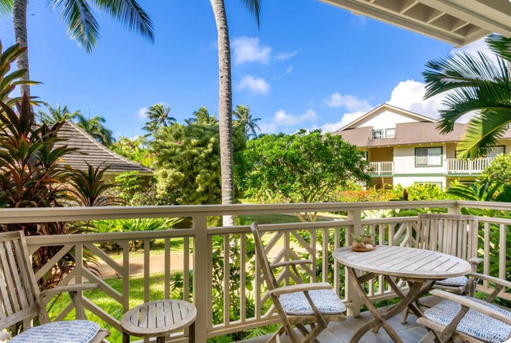 Designer retreat with AC and pool by the beach