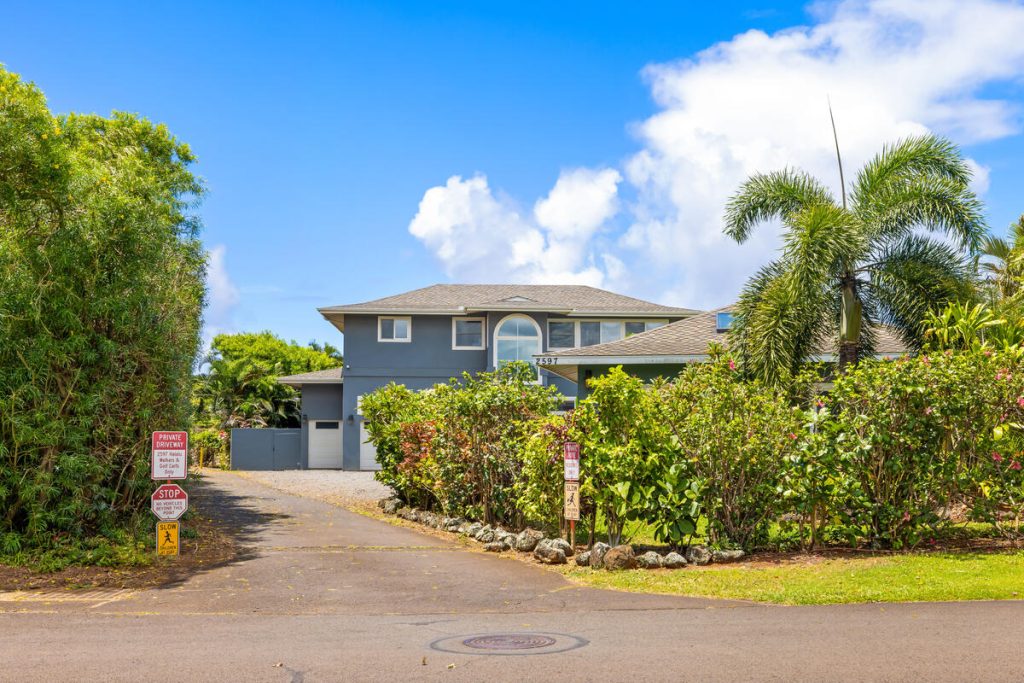 2597 Halalu Guest house