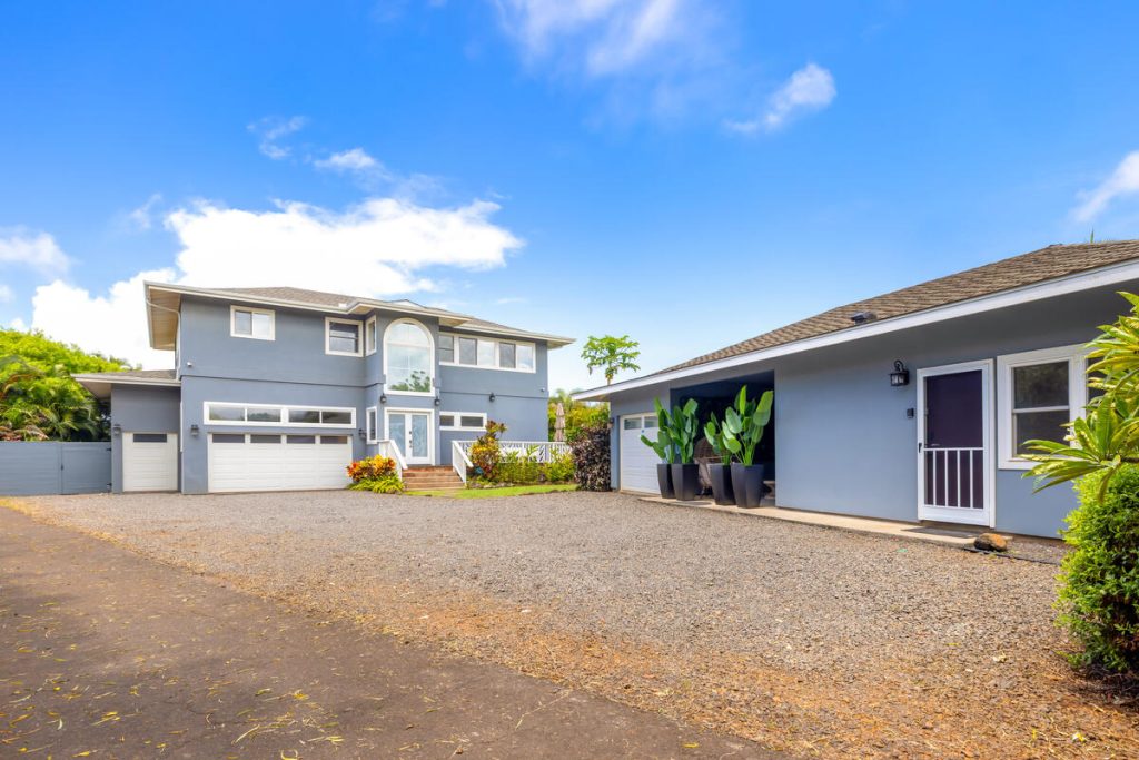 2597 Halalu Guest house