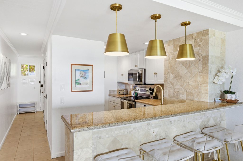 2302 Makahuena Oceanfront  with AC