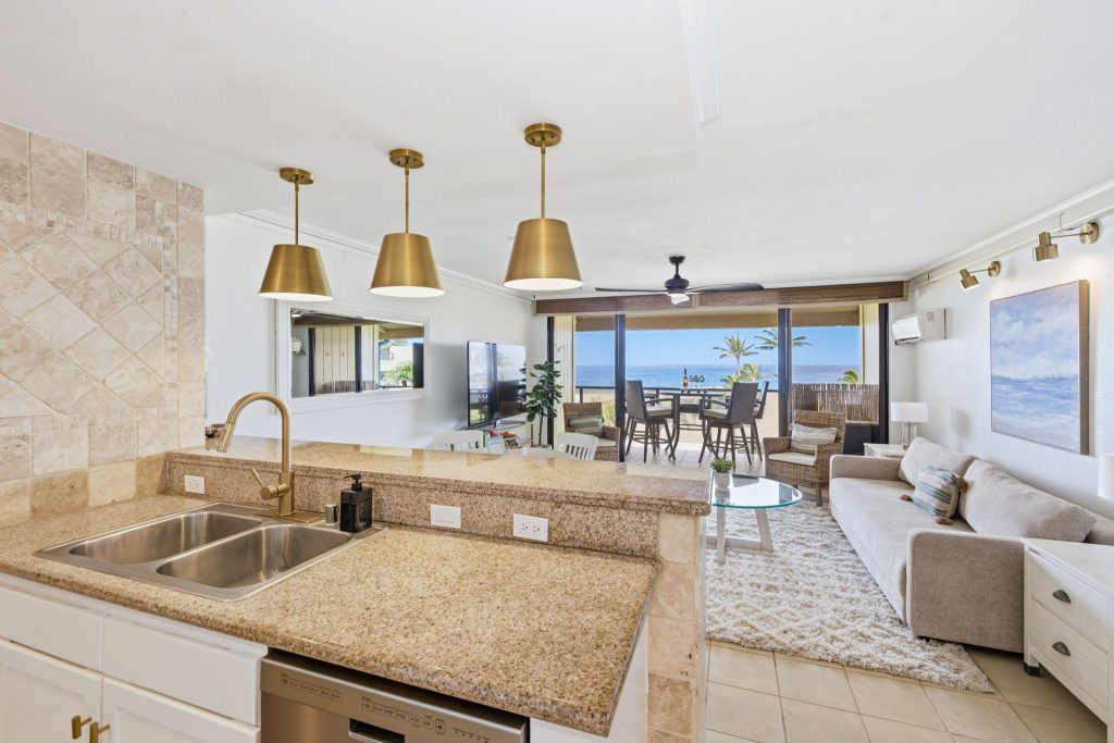 2302 Makahuena Oceanfront  with AC